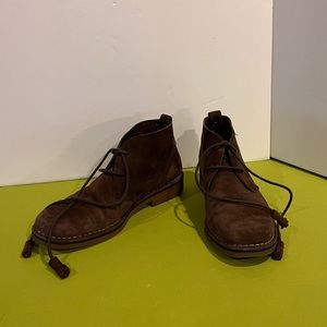 Women’s Hush Puppies Dark Brown Suede boots size 9.5